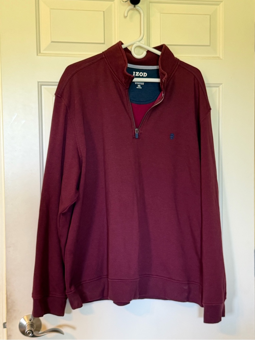 Izod Men's Wine Quarter-Zip Pullover Sweater